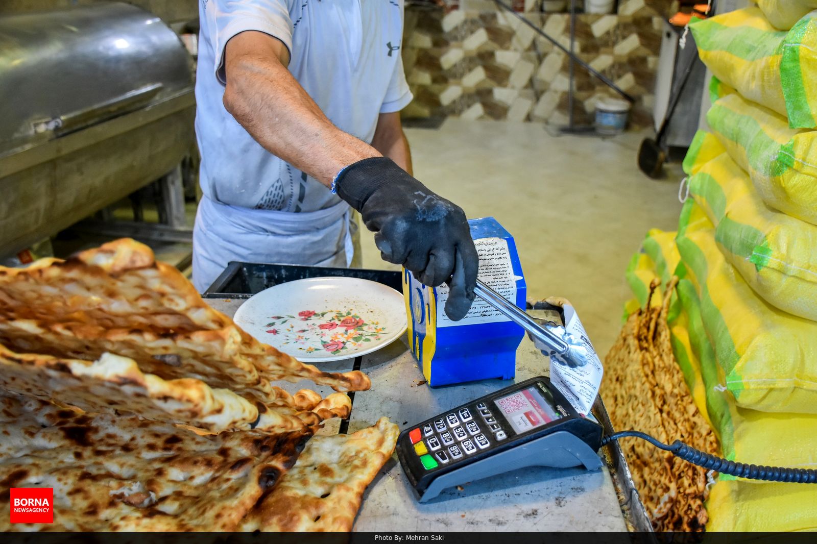 نانوایی+دربرابر+کرونا.jpg