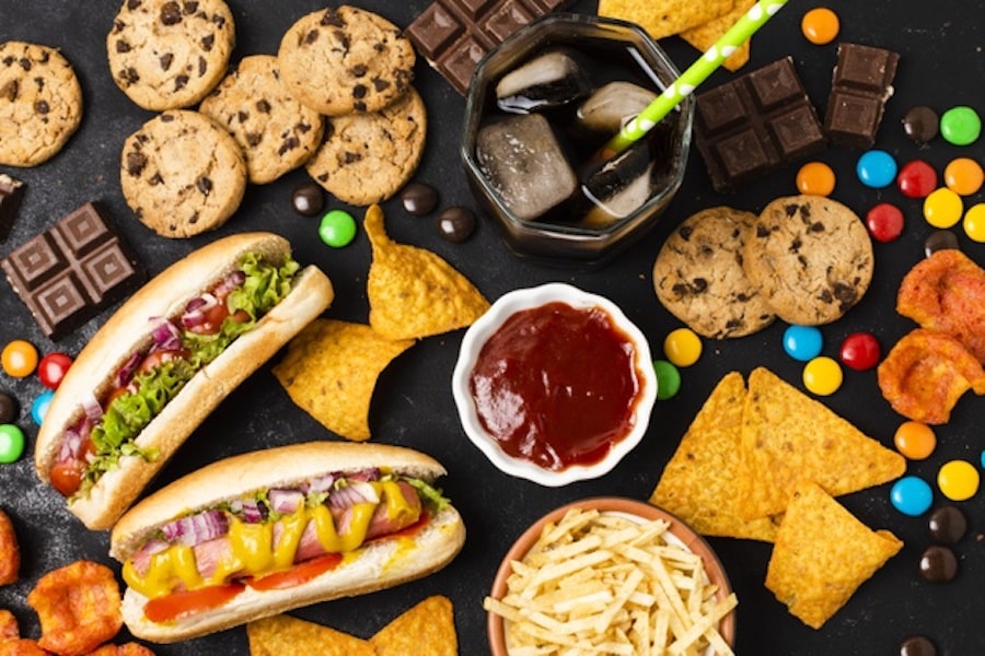 Setting_up_fast_food_outlets_all_over_Iran.jpg