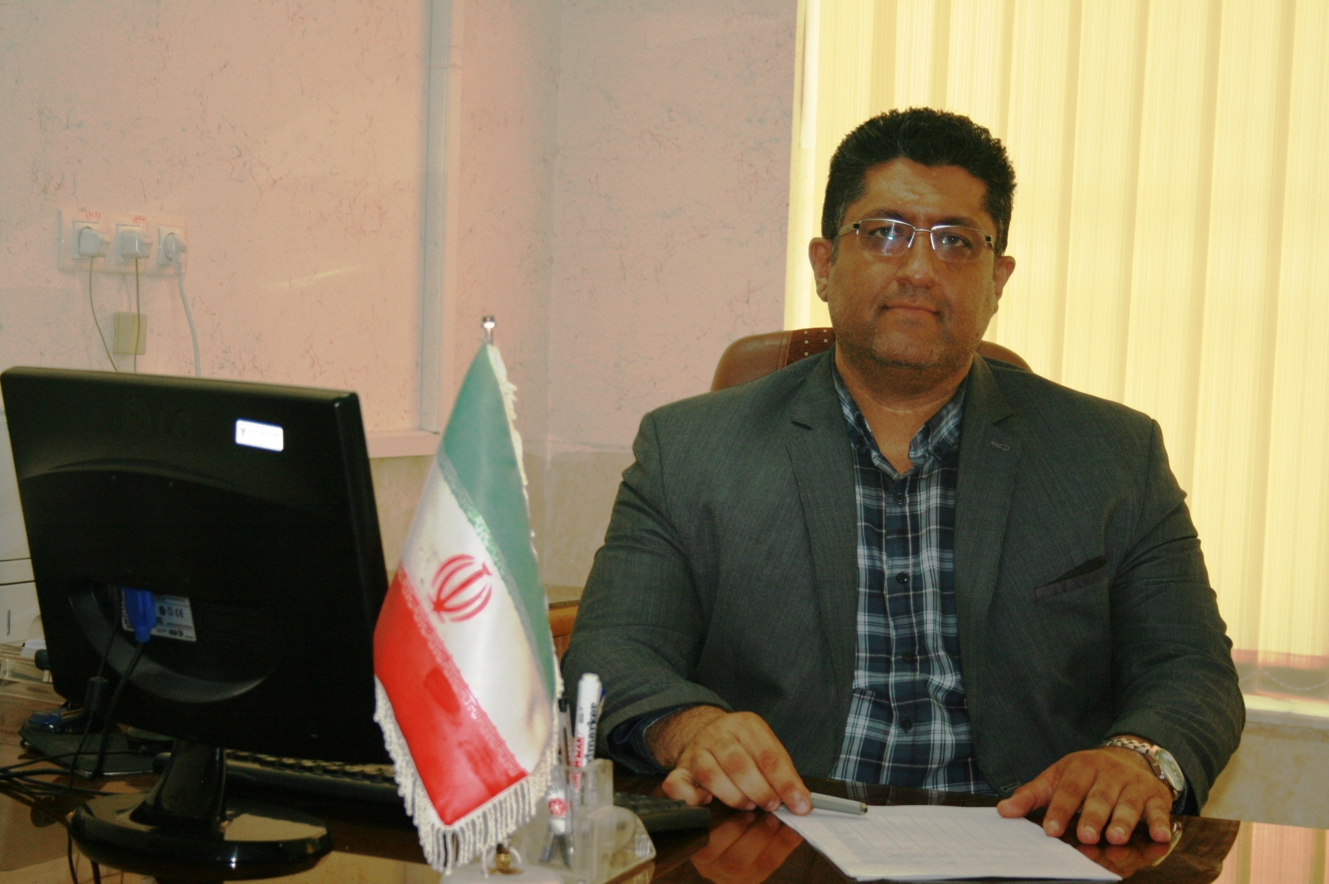 دکتر پیراحمدیان 1.jpg