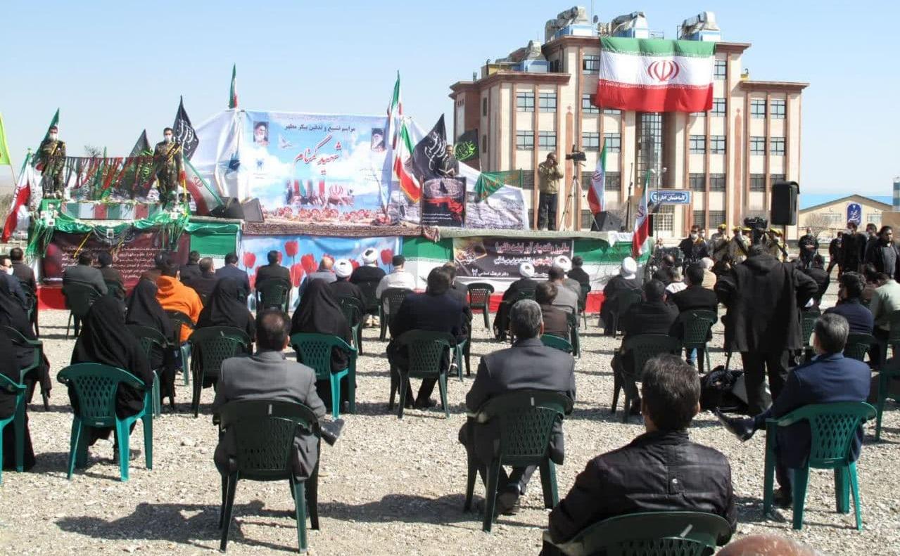 شهید گمنام دفاع مقدس در دانشگاه آزاد اسلامی ساوه آرام گرفت