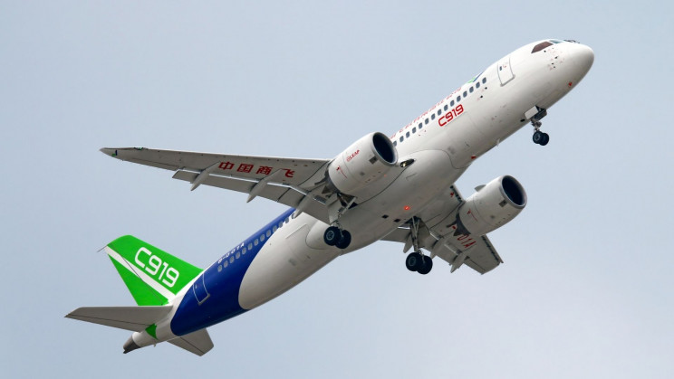 comac-first-flight_resize_md.jpg