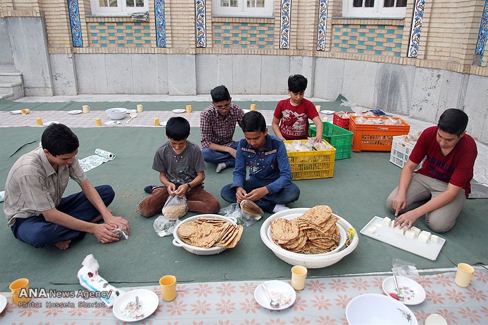 افطاری در مسجد