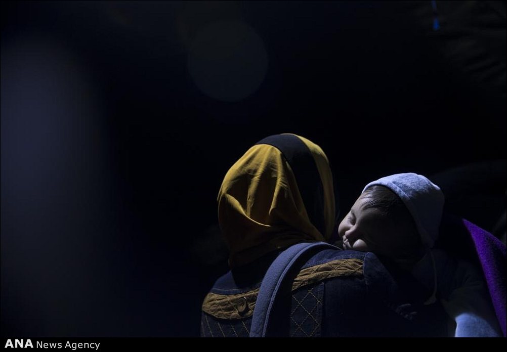 مهاجران سوری به‌دنبال سرپناه در میانه بارش و سرما