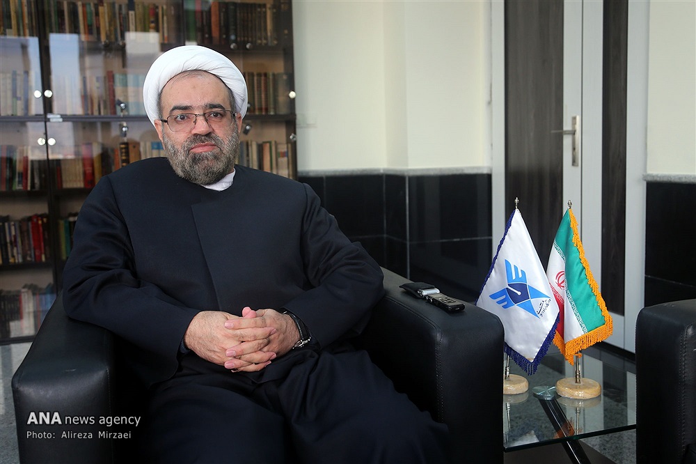 تولید محتوا در قطب علمی علوم انسانی اسلامی/ تعامل دوسویه با حوزههای علمیه برقرار میشود