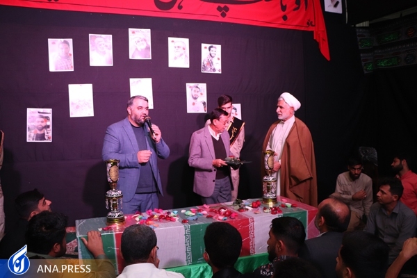 استقبال دانشگاهیان از شهدای گمنام در بندرعباس