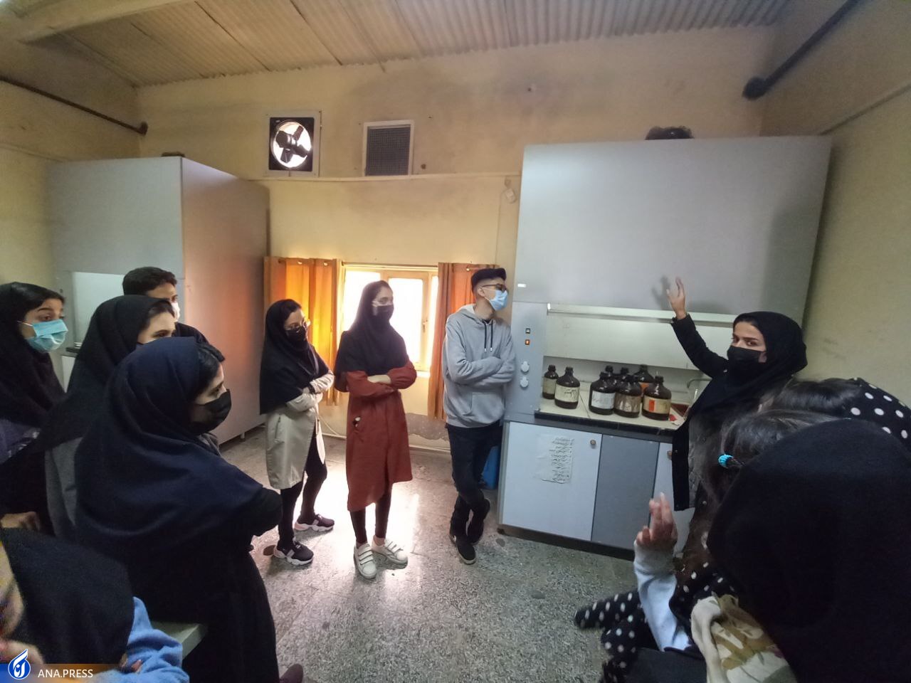 ایجاد فرهنگ و الفبای کار گروهی در بستر انجمن&zwnj;های علمی