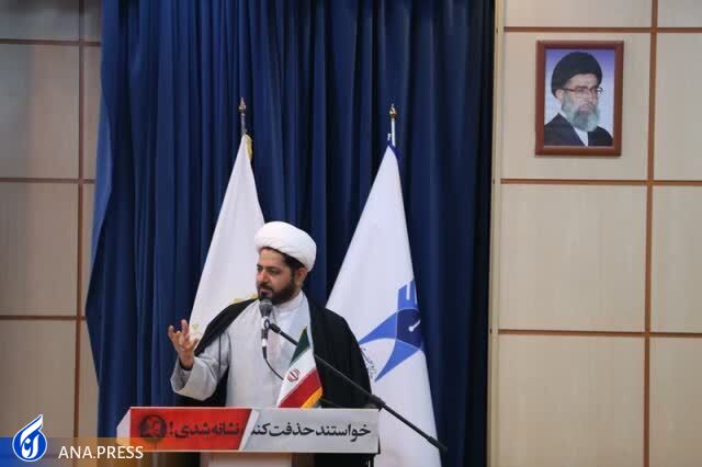 سردار سلیمانی در جبهه سوریه تمام معادلات غربیها را به هم ریخت سردار سلیمانی در جبهه سوریه تمام معادلات غربیها را به هم ریخت