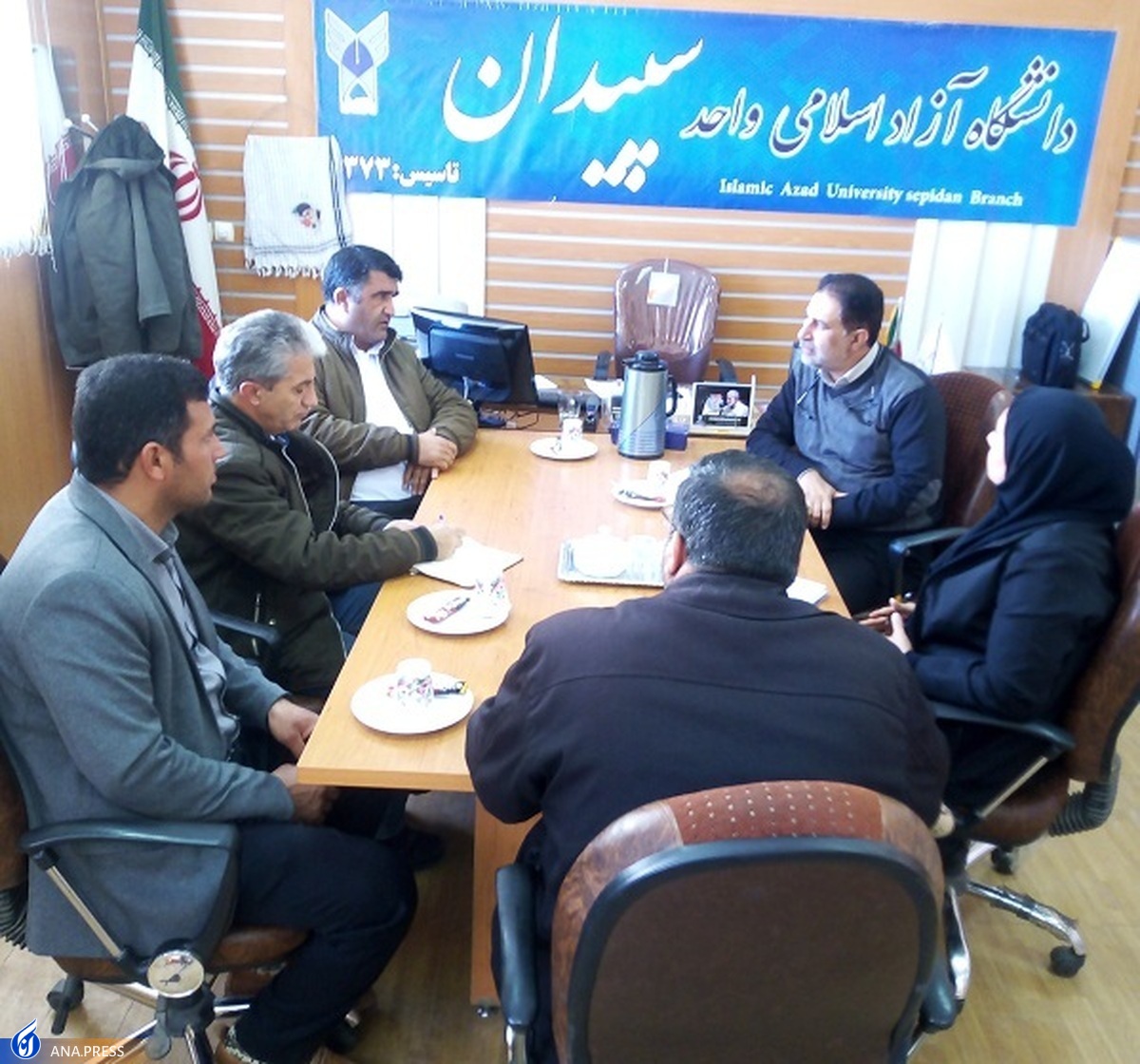 بهرهگیری از ظرفیت دانشجویان در اشتغالزایی و کسب درآمدهای دانشبنیان