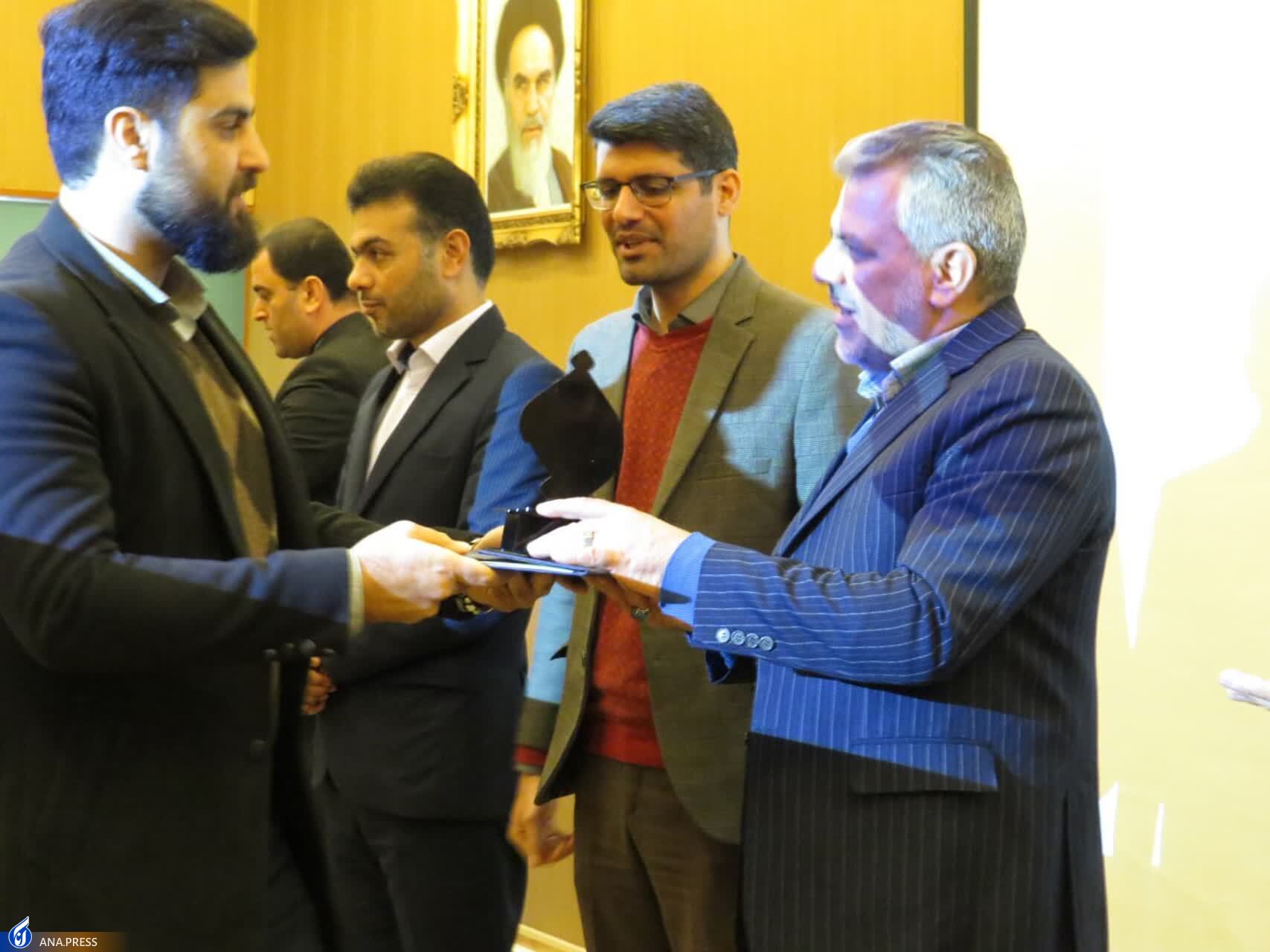 ۴۰ درصد دانشجویان در حوزه علوم انسانی تحصیل میکنند ۴۰ درصد دانشجویان در حوزه علوم انسانی تحصیل میکنند