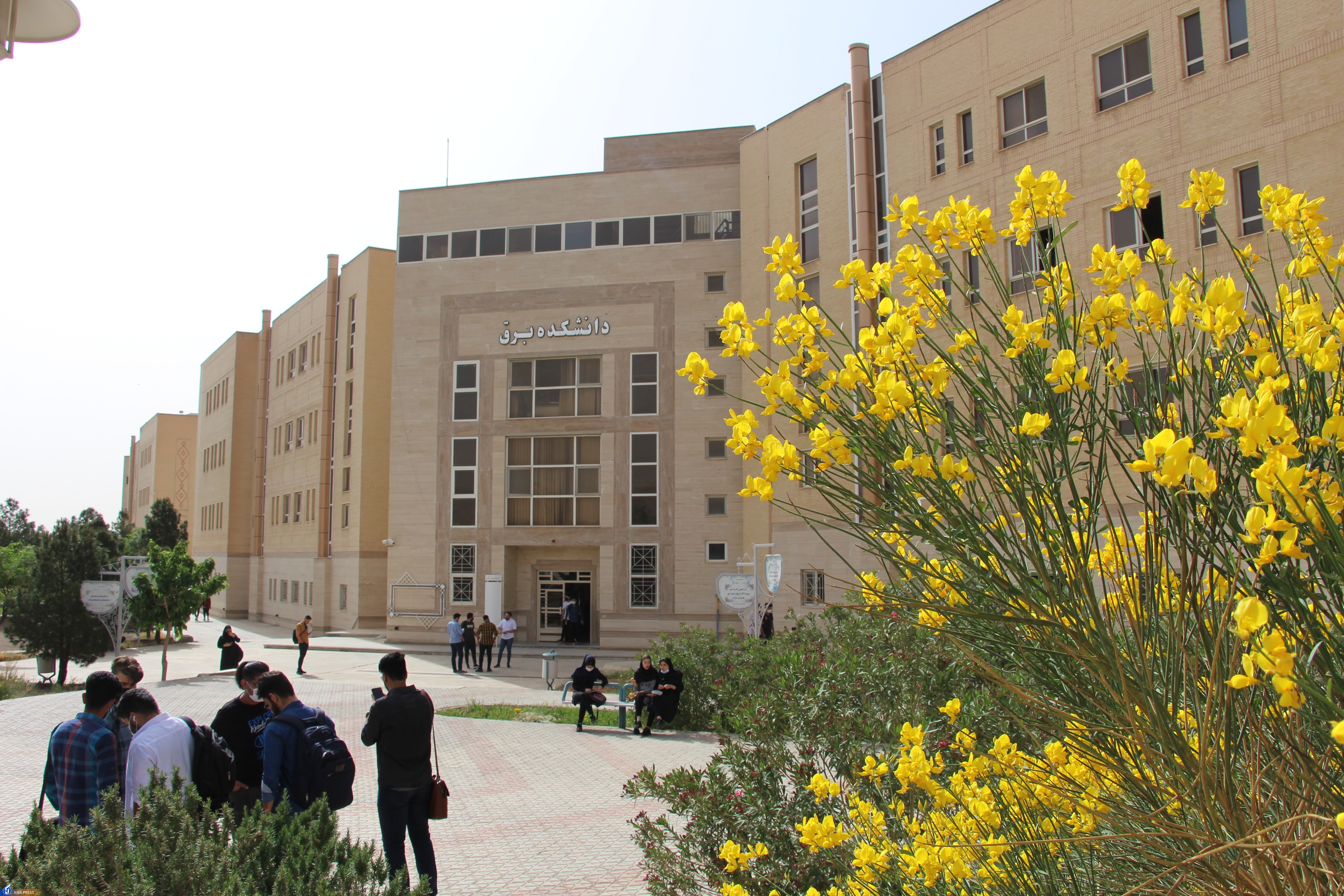 تبلور سی و هشتمین بهار علمی در شهر شکوفه&zwnj;های بادام