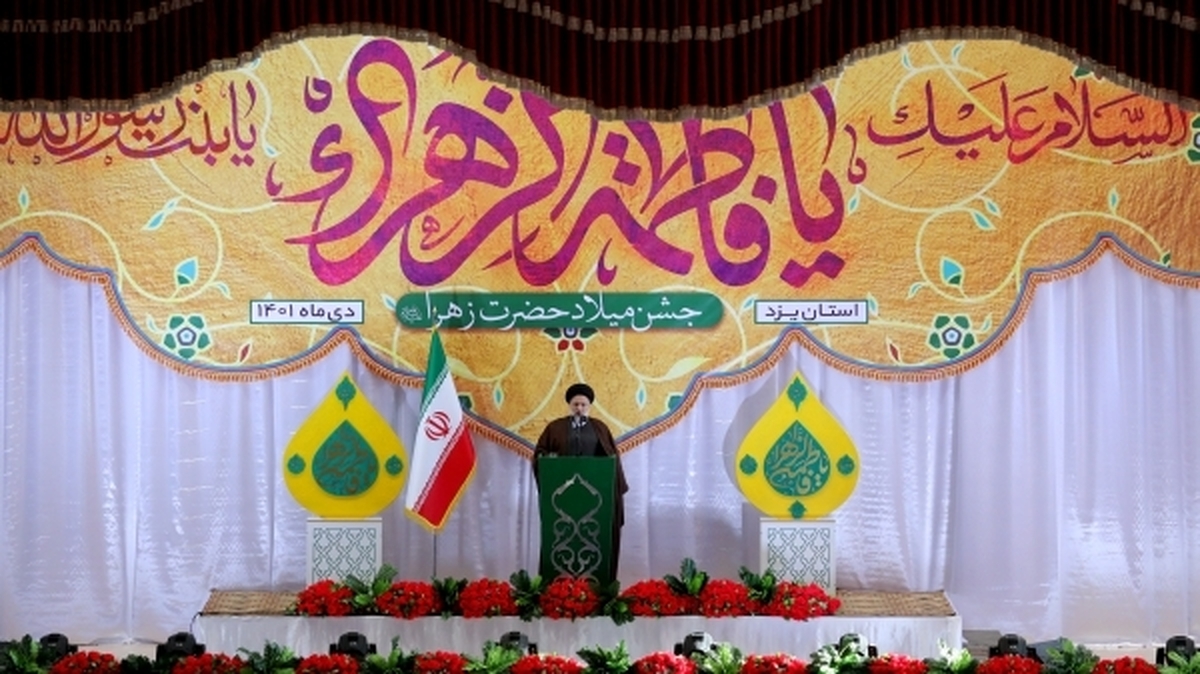 امروز زنان ایرانی با سبک زندگی اسلامی، سبک زندگی غربی را به خطر انداختهاند