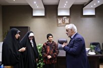 دلجویی دکتر طهرانچی از خانواده شهید مدافع حرم + تصاویر