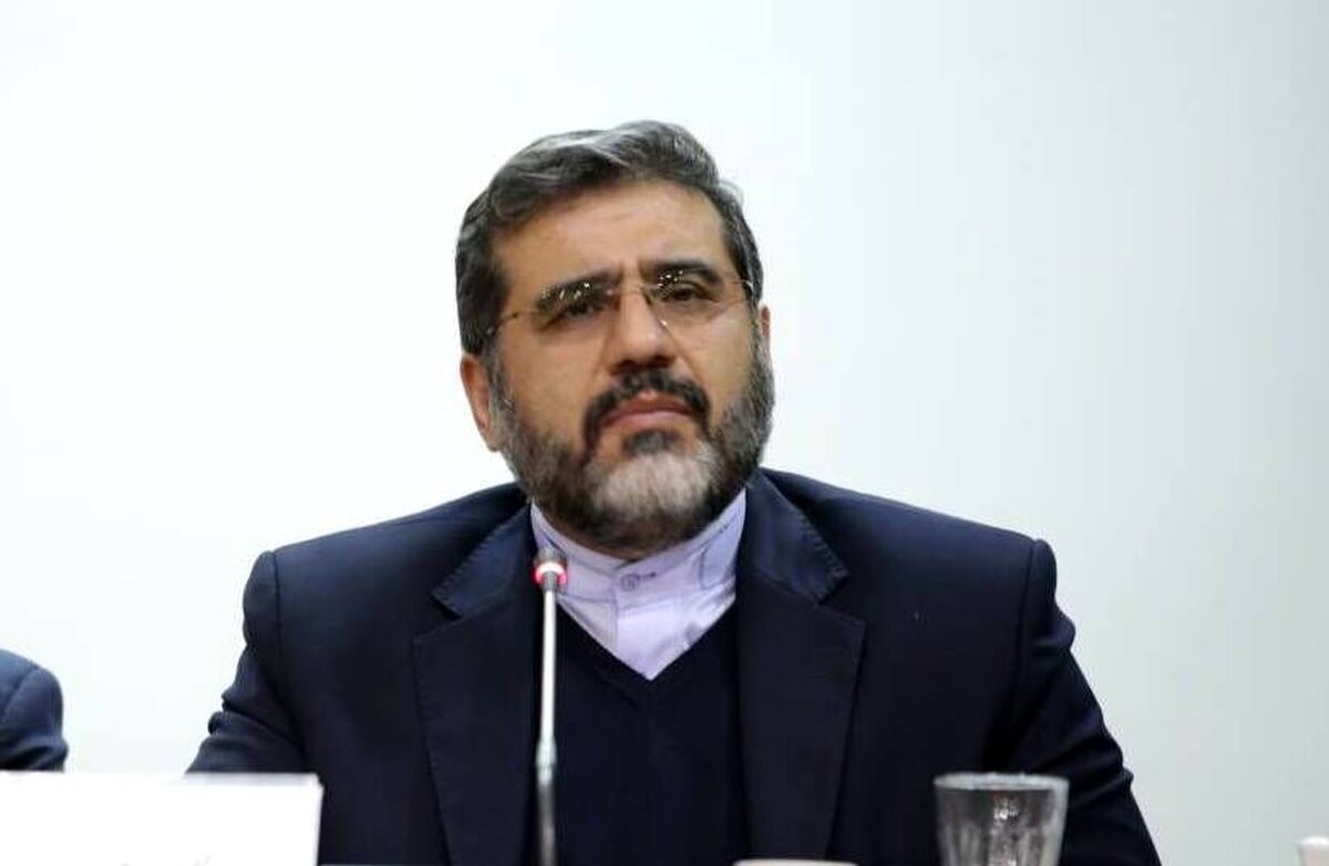جلال از پاسداران صیانت از مرزهای هویت ایران اسلامی ما بوده است