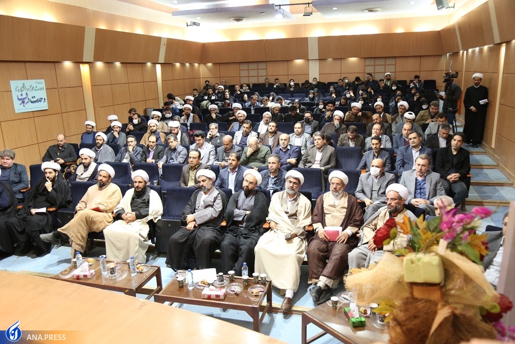 چرا مایکل هارت پیامبر اکرم(ص) را نخستین شخصیت مؤثر در ساخت تاریخ نامید؟ چرا مایکل هارت پیامبر اکرم(ص) را نخستین شخصیت مؤثر در ساخت تاریخ نامید؟