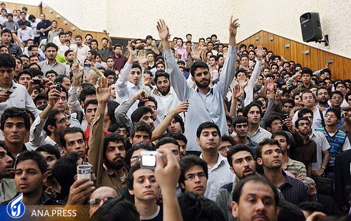 جریان شناسی انقلاب به دانشجویان برای برخورد با فضای فتنه در دانشگاهها کمک میکند