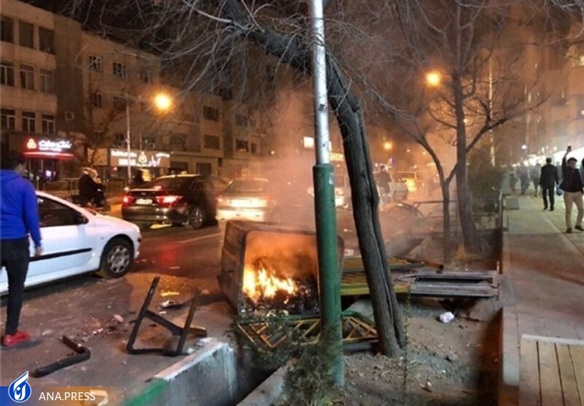 ۴ نفر از عوامل اصلی اغتشاش در میدان انقلاب دستگیر شدند