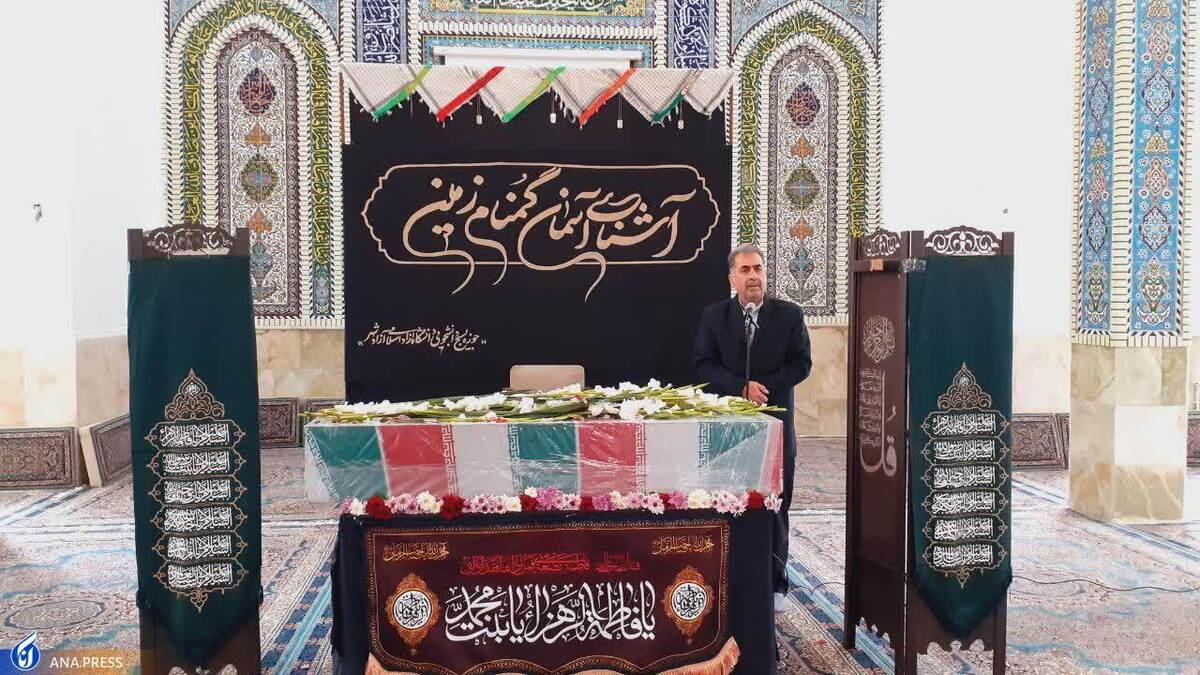 شهیدان قطبنمای بصیرت هستند
