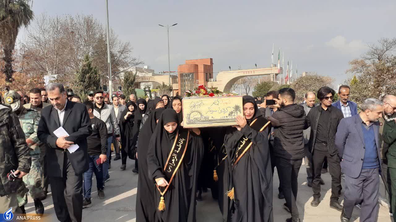 شهیدان قطب نمای بصیرت هستند شهیدان قطب نمای بصیرت هستند