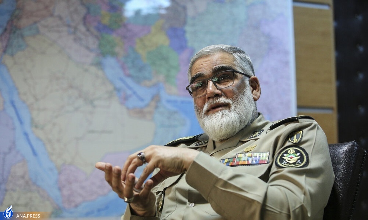 شهید سلیمانی با ایجاد محور مقاومت لرزه بر تن استکبار انداخت
