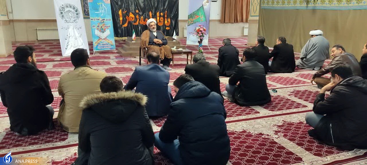 حضرت فاطمه(س) همواره به فکر رفع مشکلات فکری و معیشتی مردم بود حضرت فاطمه(س) همواره به فکر رفع مشکلات فکری و معیشتی مردم بود