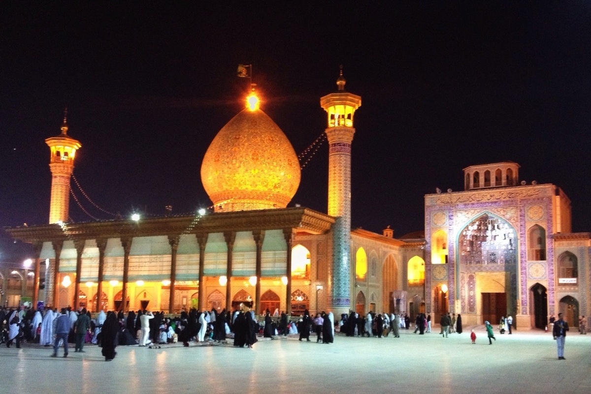 اجرای برنامه «سیب بهشتی» در حرم مطهر شاهچراغ (ع)