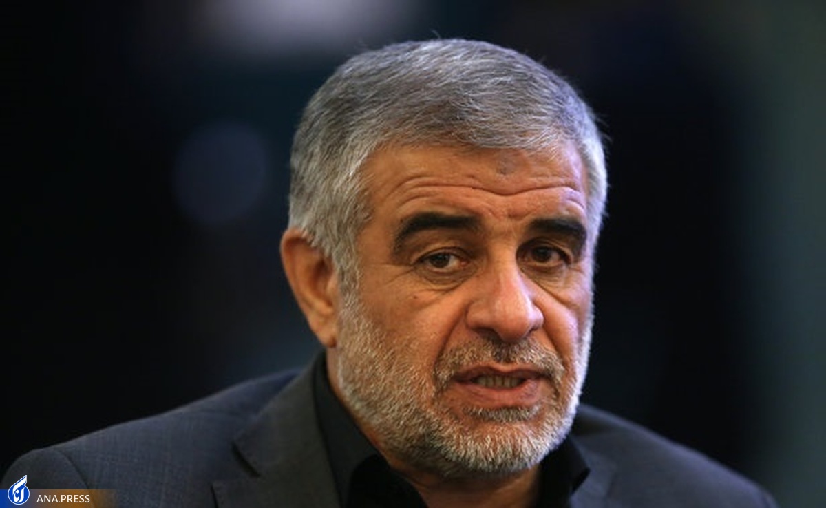 دشمنان نمیتوانند با فریبکاریهایشان مردم را از انقلاب جدا کنند