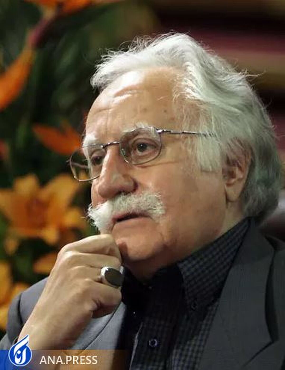 پادکست درسگفتارهای استاد محمود فرشچیان منتشر شد