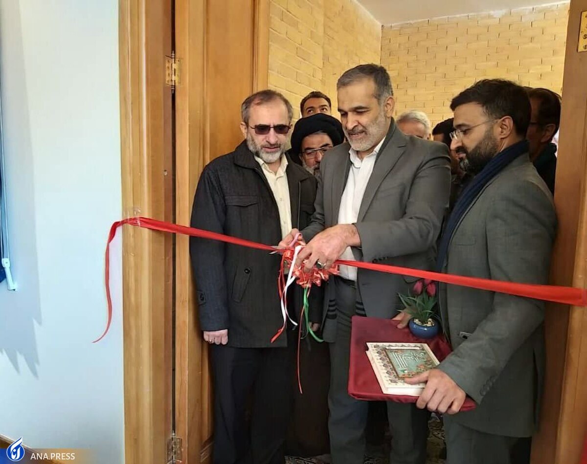 نمایشگاه پانزدهمین جشنواره هنرهای تجسمی فجر افتتاح شد