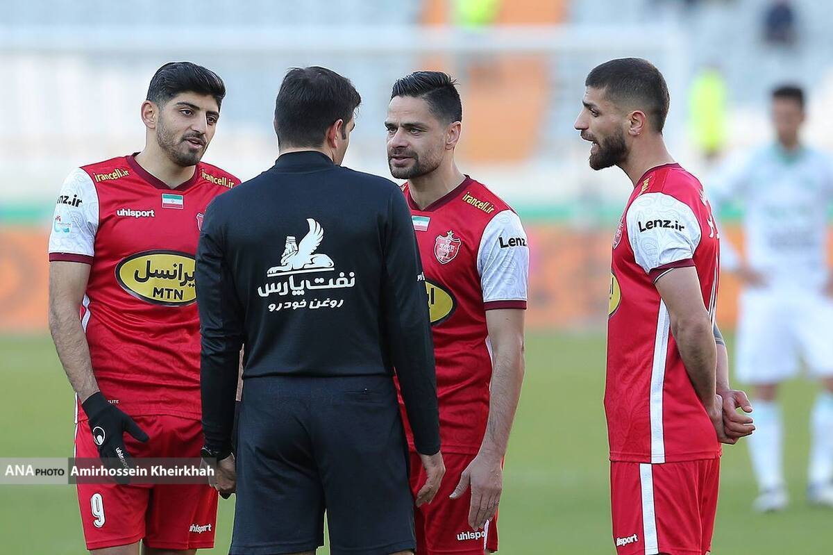 داور دو پنالتی را در نیمه دوم از پرسپولیس گرفت