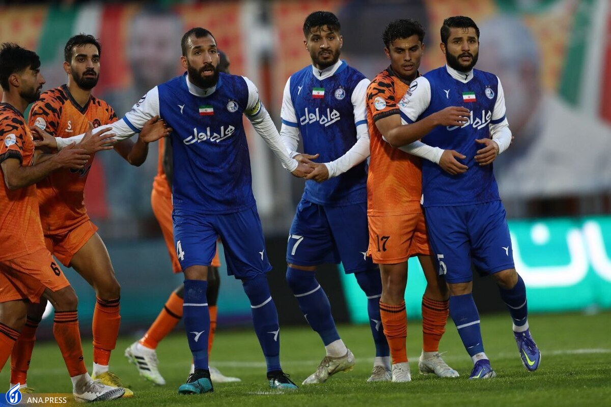 تساوی یک نیمهای مس کرمان و استقلال با اشتباهات دروازهبانها