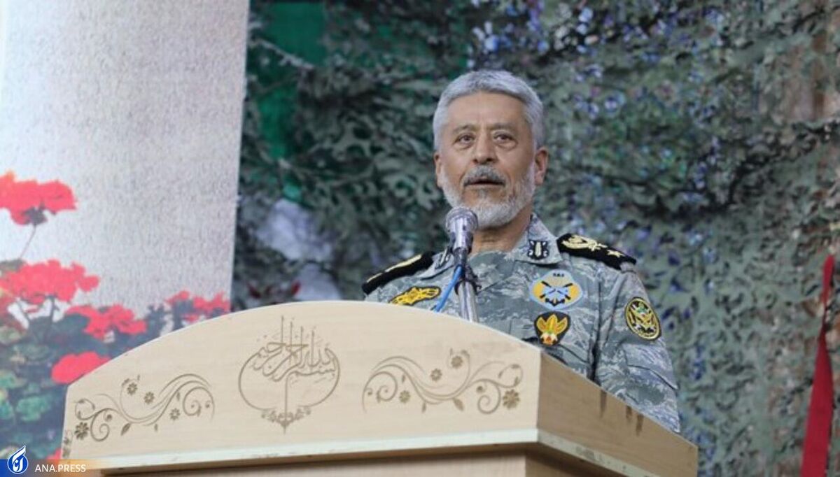 امیرسیاری: تنها راه مقابله با دشمنان افزایش آگاهی جوانان است