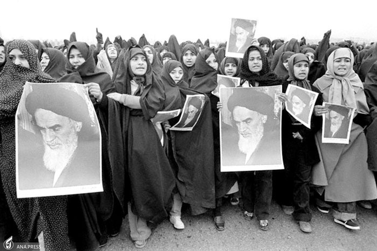 سلسله نشستهای علمی زنان و انقلاب اسلامی برگزار میشود