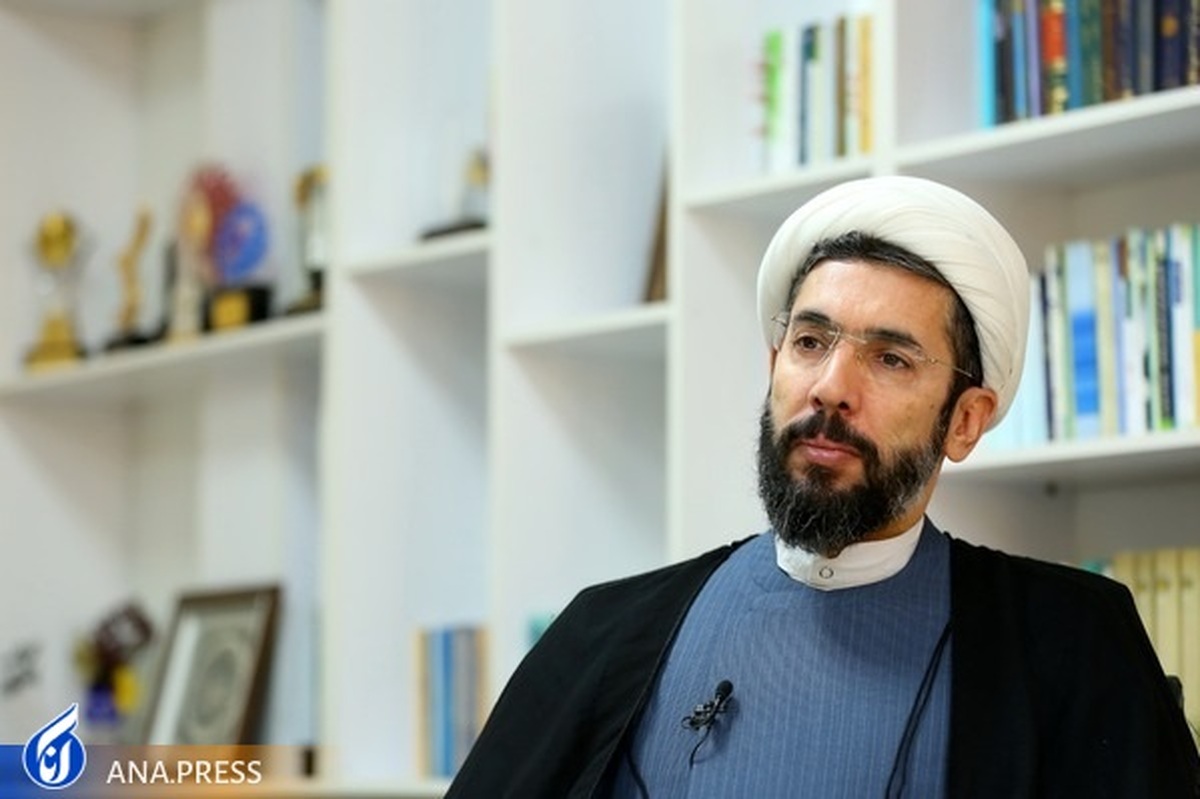 دانشگاهها در حرکت جامعه به سمت آرمانها و اهداف متعالی انقلاب اسلامی پیشرو هستند