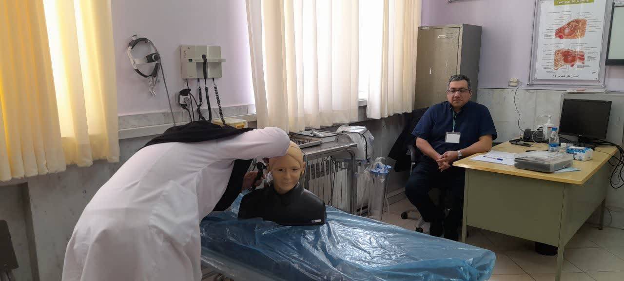 حضور ۳۰ دانشجو در چهل و پنجمین دوره آزمون صلاحیت بالینی دانشگاه آزاد مشهد