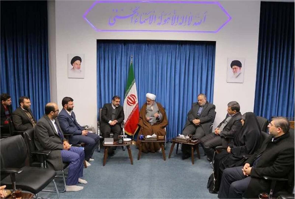 زبان فرهنگ و هنر را در خدمت جهاد تبیین و روایت دستاوردها و پیشرفتهای انقلاب اسلامی میدانیم