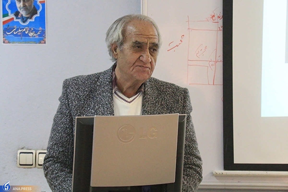 مسنترین دانشجوی دانشگاه آزاد اسلامی از رساله دکتری خود دفاع کرد