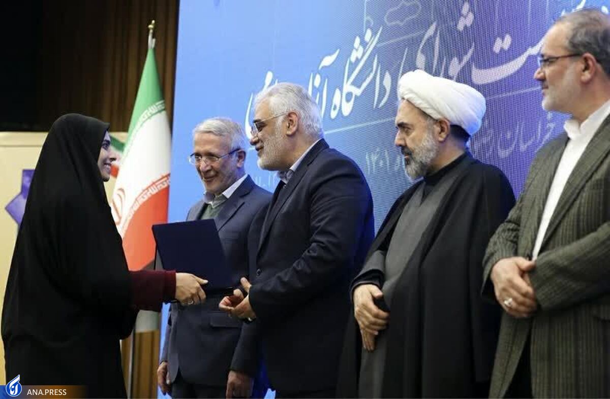 عضو هیئت علمی دانشگاه آزاد شهرکرد مدیر برتر مراکز رشد شد