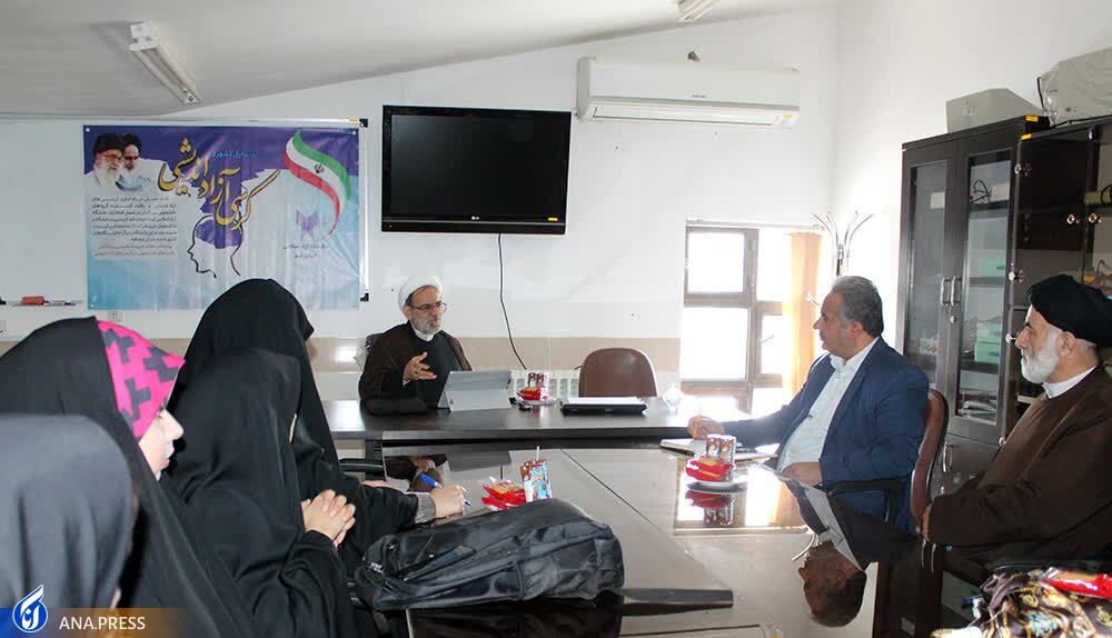 انسان بیتفاوت جانشین خدا نیست/ شبکه مفهومی آزادی کدام است؟ انسان بیتفاوت جانشین خدا نیست/ شبکه مفهومی آزادی کدام است؟