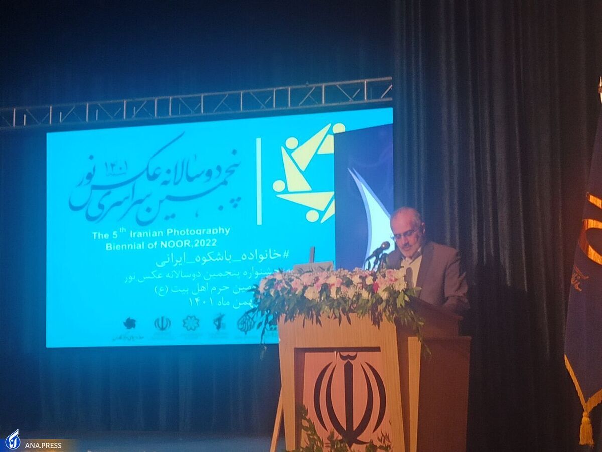 نقش هنرمندان در رشد جامعه مهم است