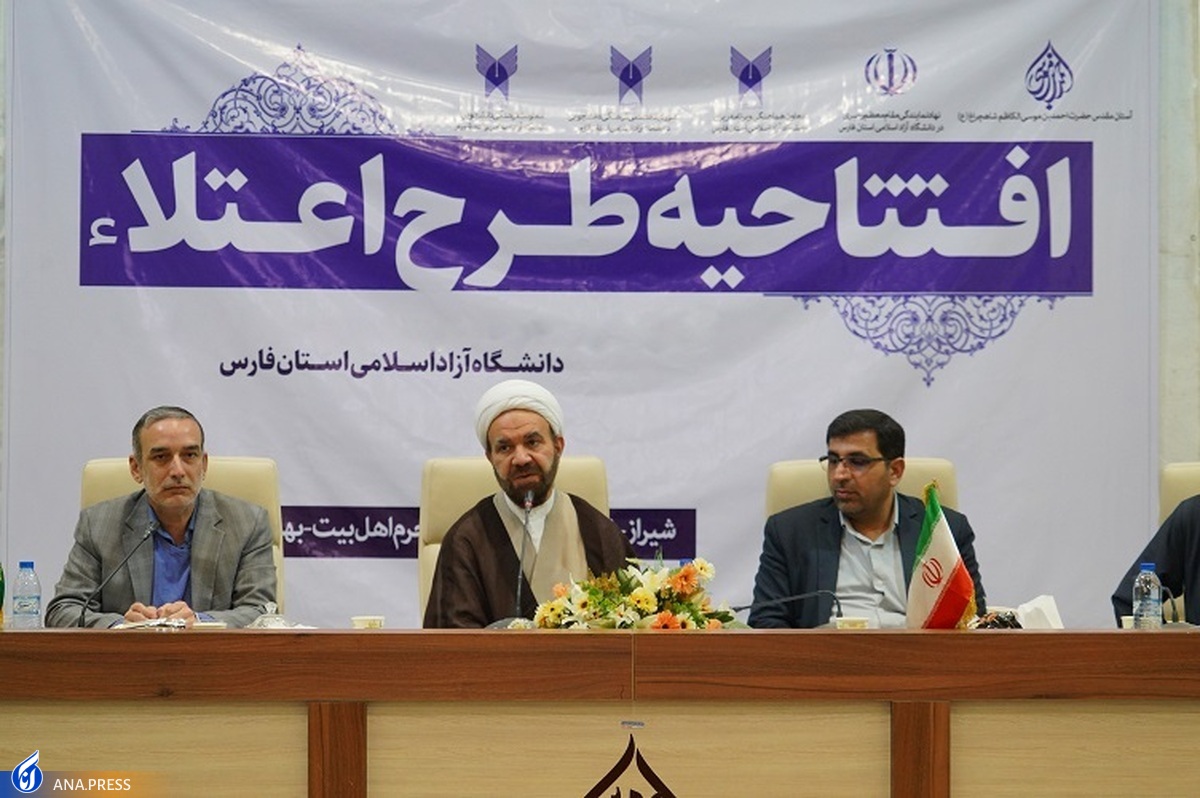 حوزویان و دانشگاهیان در جهاد تبیین میدانداری کنند