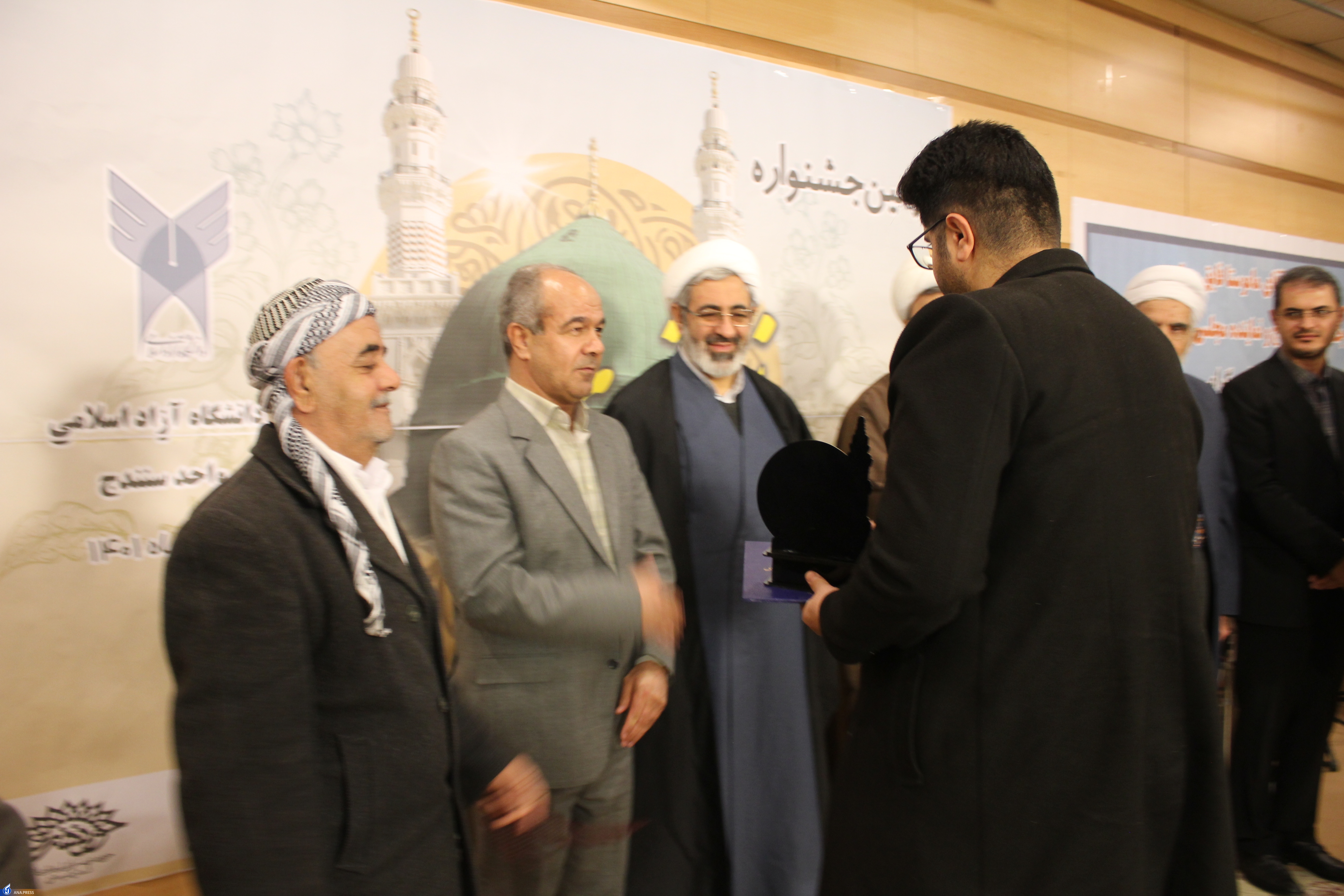 دومین جشنواره «مولودیخوانی نبوی» در سنندج چگونه گذشت؟ دومین جشنواره «مولودیخوانی نبوی» در سنندج چگونه گذشت؟