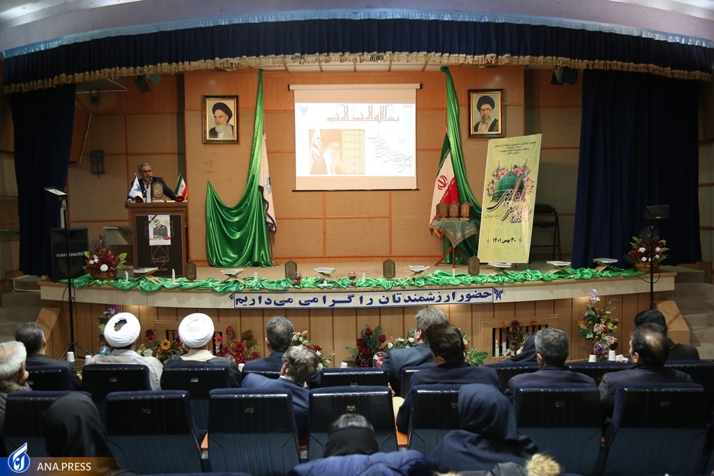 از ارسال ۱۰۰ اثر به دبیرخانه جشنواره ملی شعر نبوی تا دخالت بخش سلیقه در انتخاب آثار از ارسال ۱۰۰ اثر به دبیرخانه جشنواره ملی شعر نبوی تا دخالت بخش سلیقه در انتخاب آثار