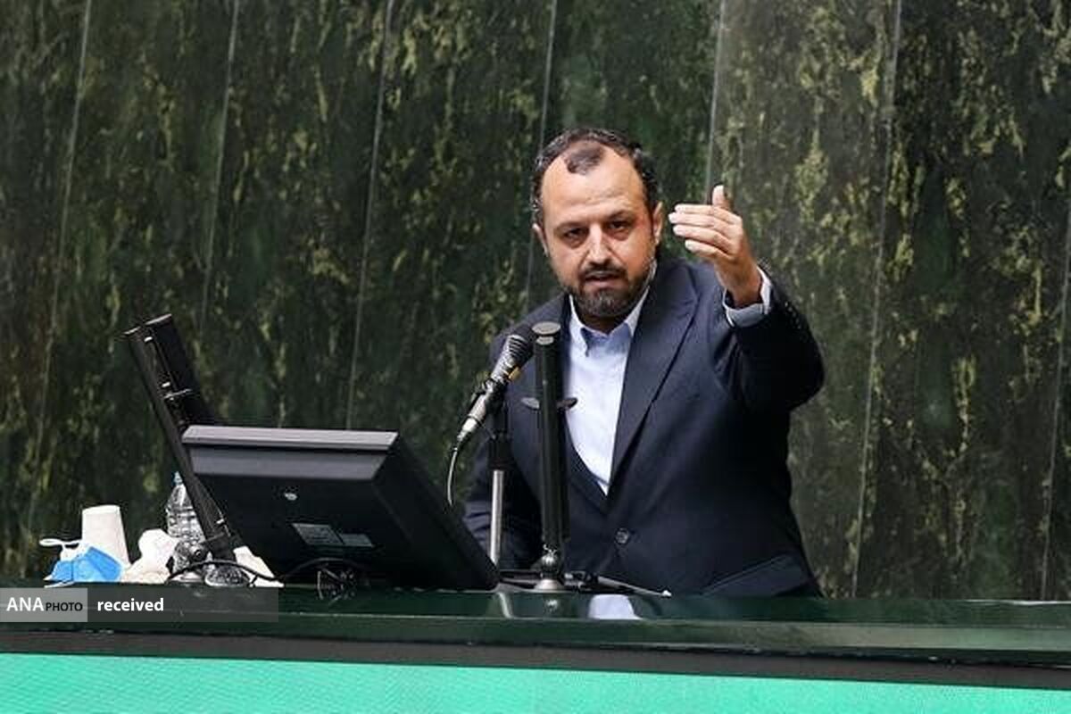 دولت با وجود فشار اقتصادی، استقراض کمی داشته است