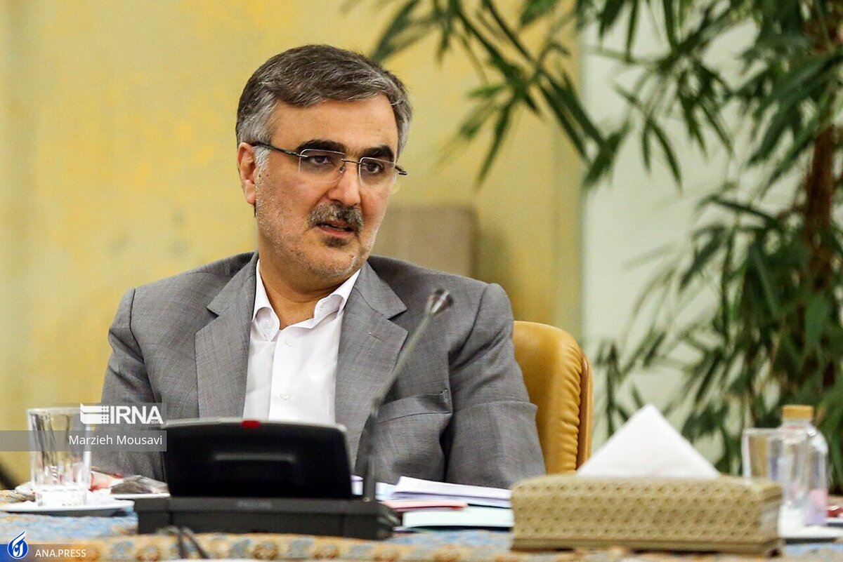 آغاز عملیات احیای ثبات در بازار ارز/ نرخساز بازار ارز شدیم