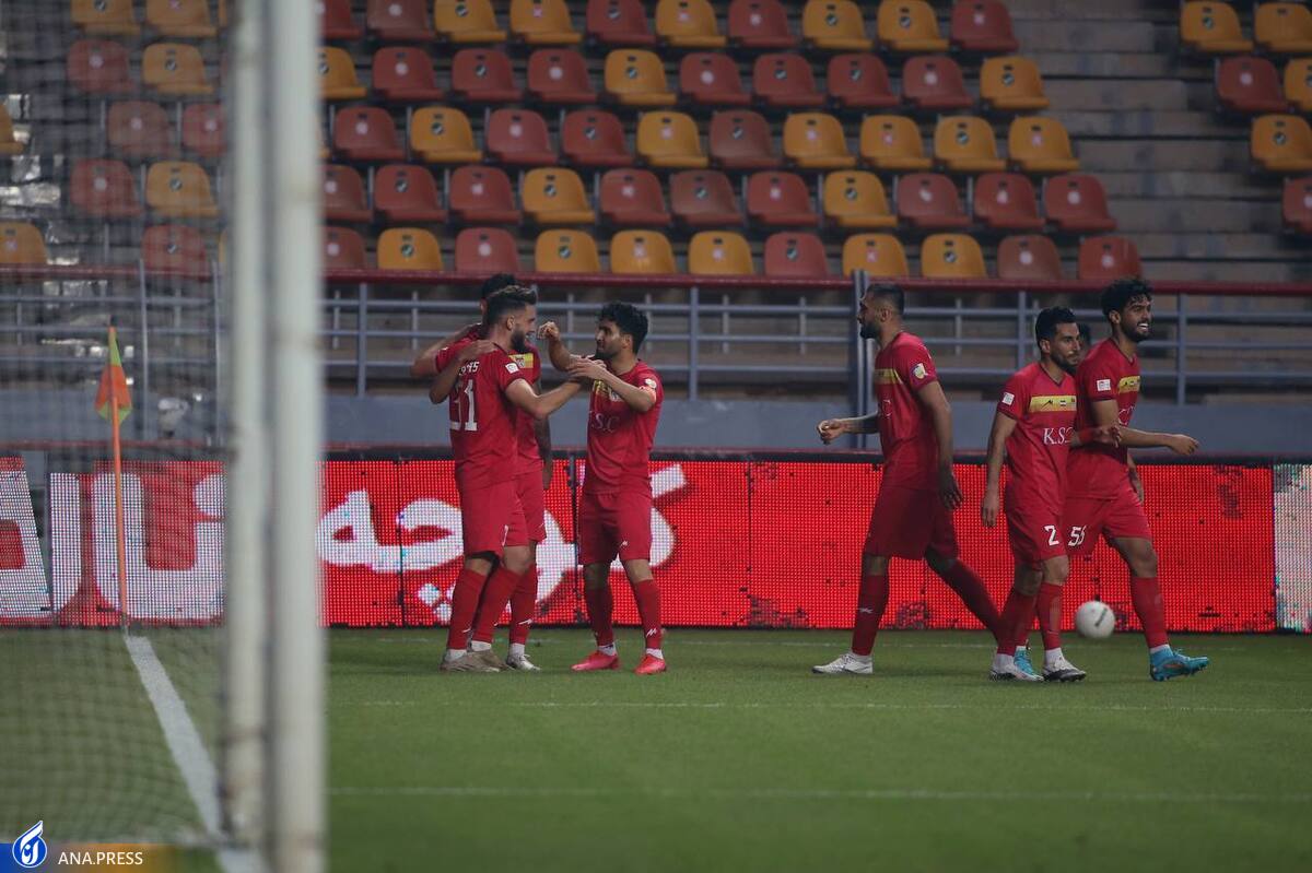 شکست پرسپولیس در نیمه اول مقابل فولاد