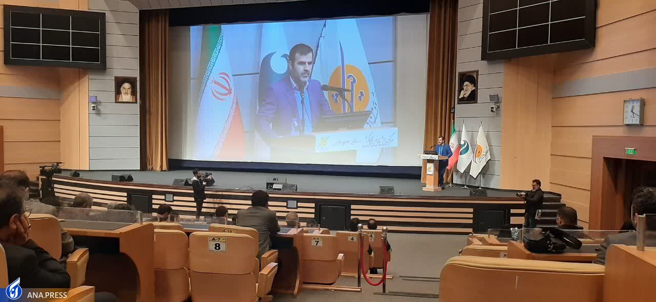 مرکز رشد واحد زاهدان با دستگاه «آبیاری هوشمند» در نمایشگاه بینالمللی شهر پایدار مرکز رشد واحد زاهدان با دستگاه «آبیاری هوشمند» در نمایشگاه بینالمللی شهر پایدار