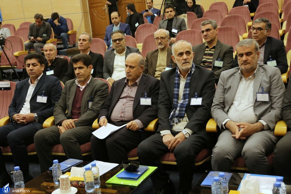 تاج، اعضای هیات رئیسه و مدیران استقلال و پرسپولیس در نشست فراکسیون ورزش مجلس