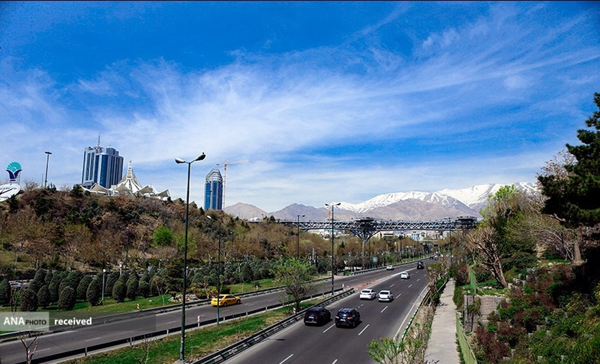 هوای تهران در وضعیت قابل قبول قرار دارد
