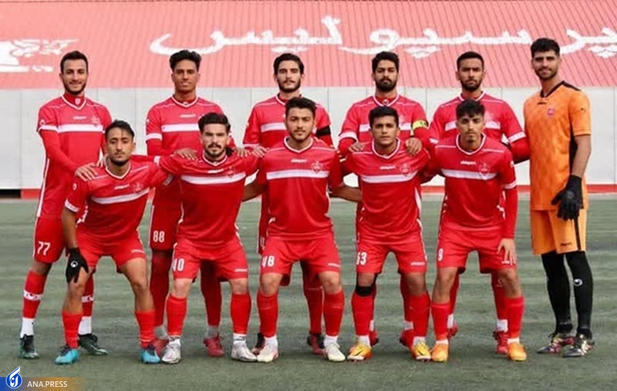 بازیکن پرسپولیس دانشجوی دانشگاه آزاد میانه شد