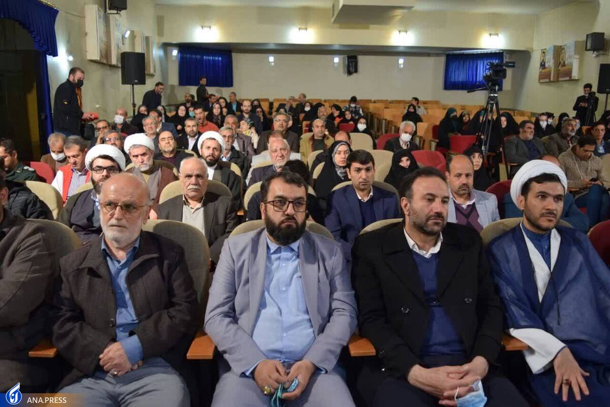 بزرگداشت ۱۴ شهید دانشجوی شهرستان مبارکه با قرائت پیام مقام معظم رهبری